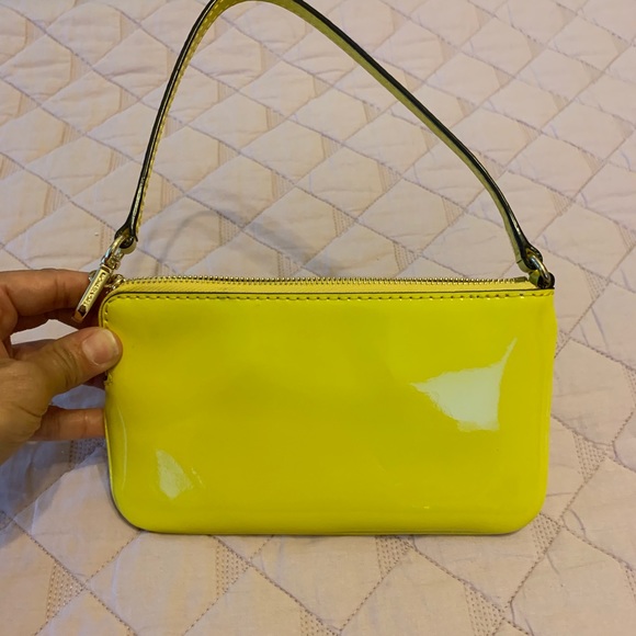 Michael Kors Fulton wristlet - Picture 3 of 5